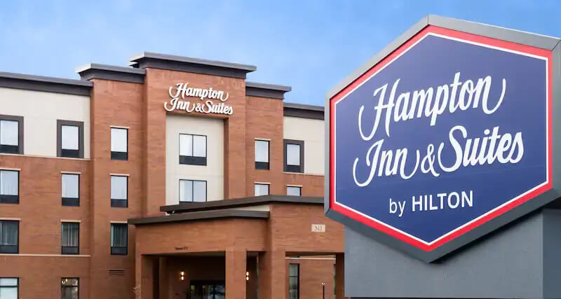 hampton inn breakfast hours