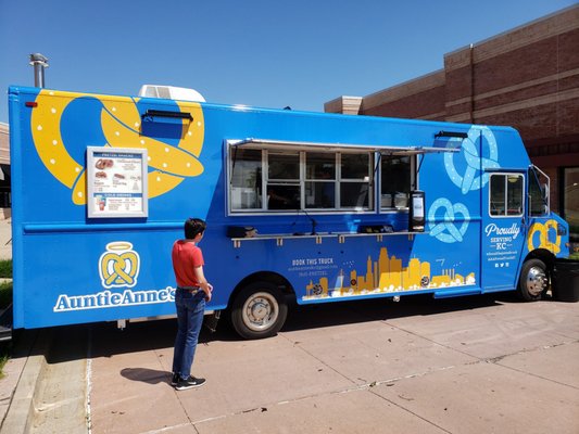 Auntie Anne’s Food Truck Menu Favorites & Prices